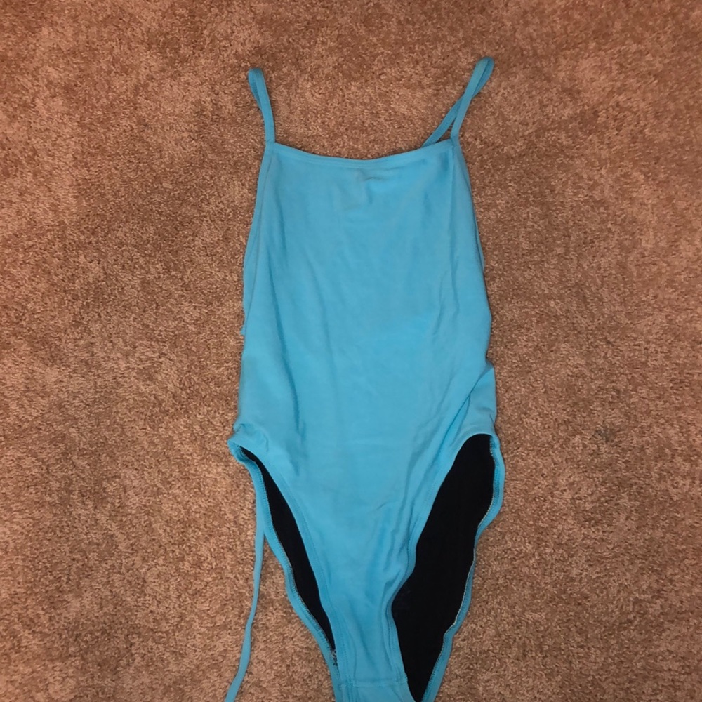 LIGHT BLUE JOLYN ONE PEICE TIE BACK😻😻